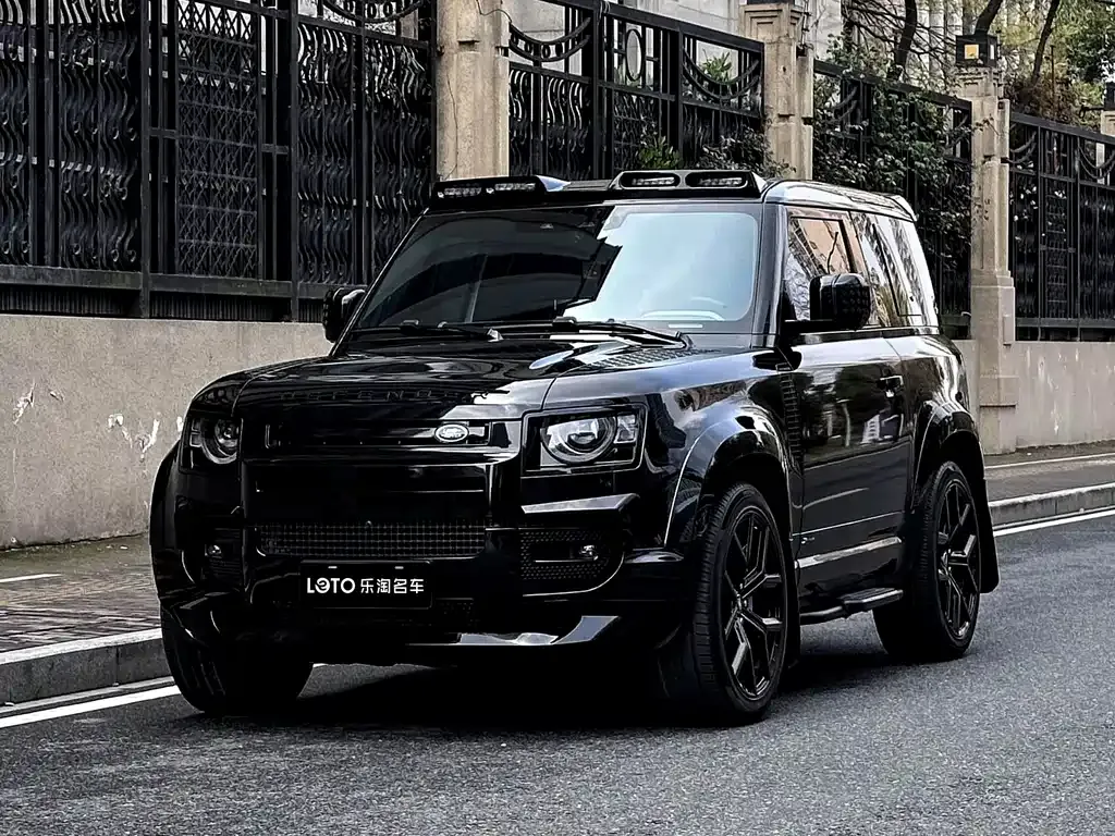 Land Rover Defender — фото 1