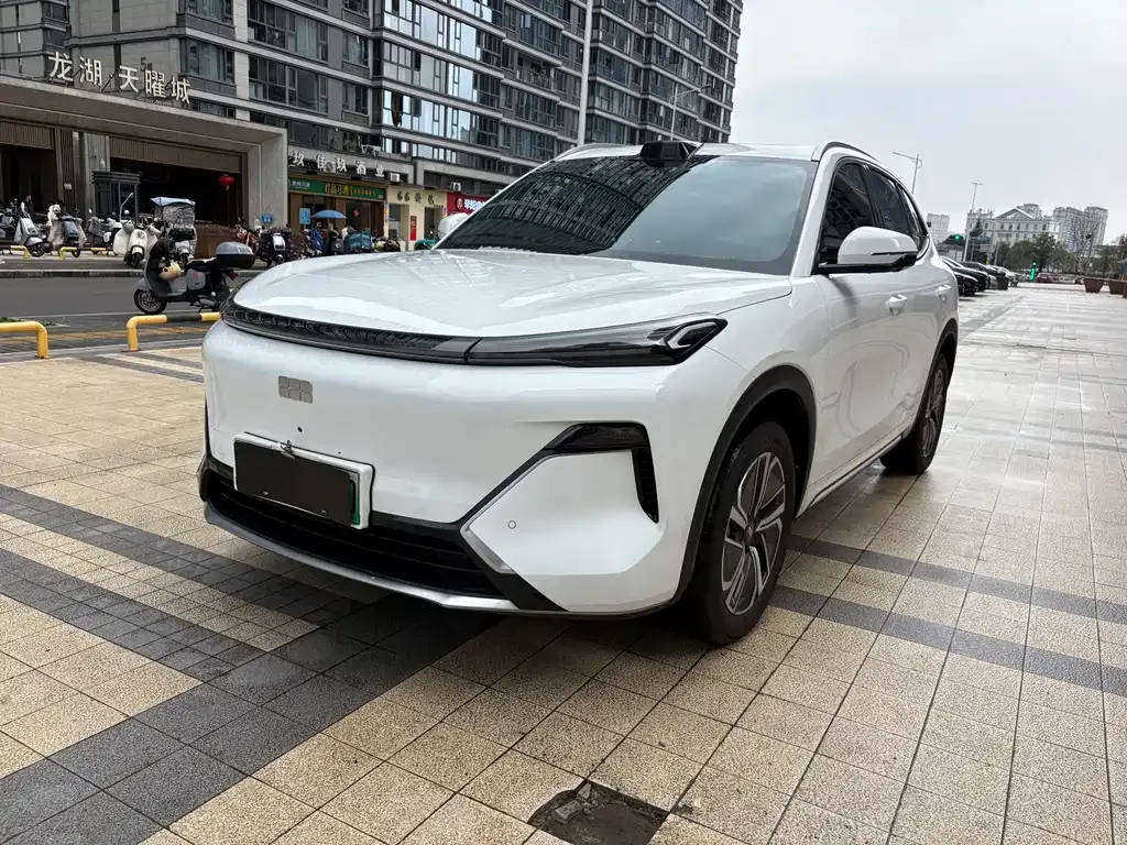 Geely Galaxy Xingjian 7 — фото 1