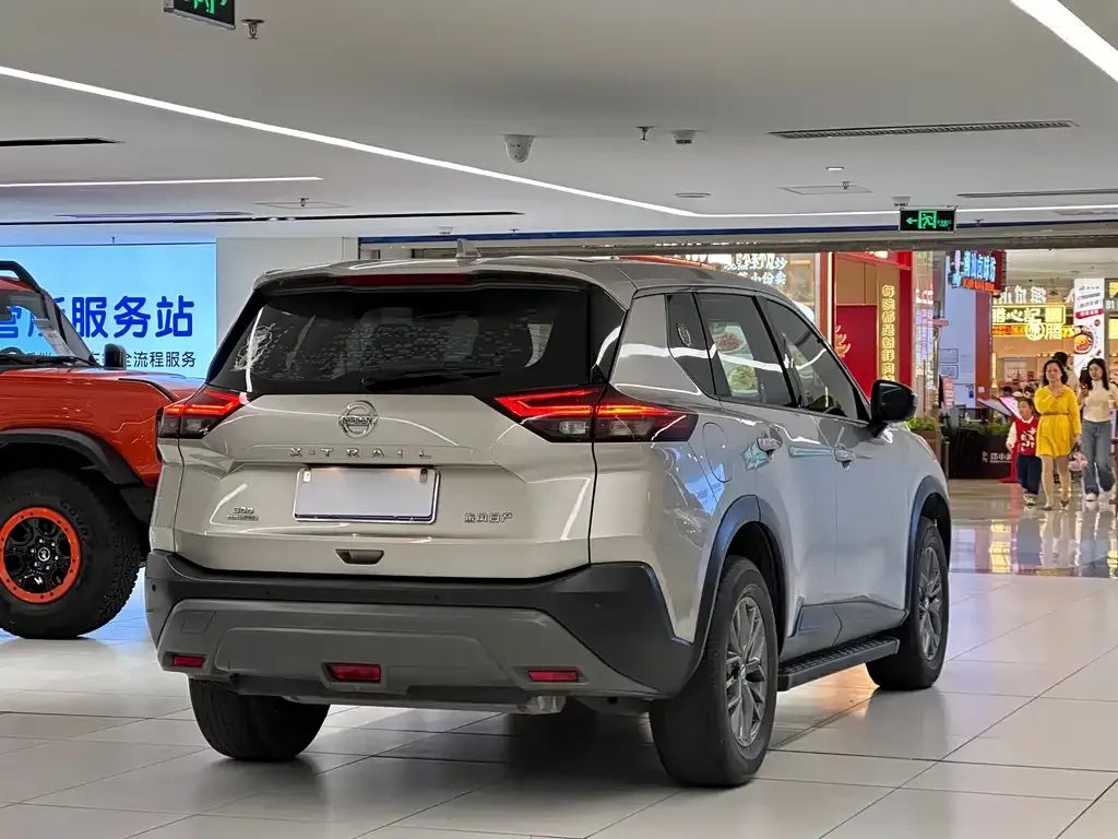 Nissan X-Trail — фото 10