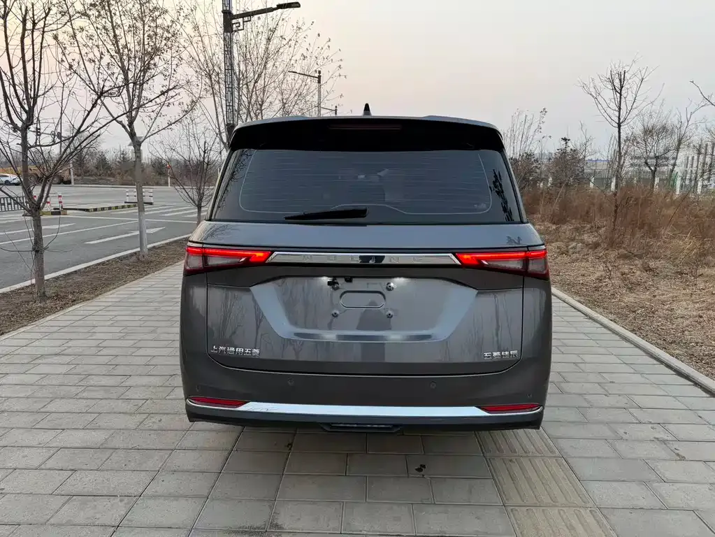 Wuling Jiachen — фото 6