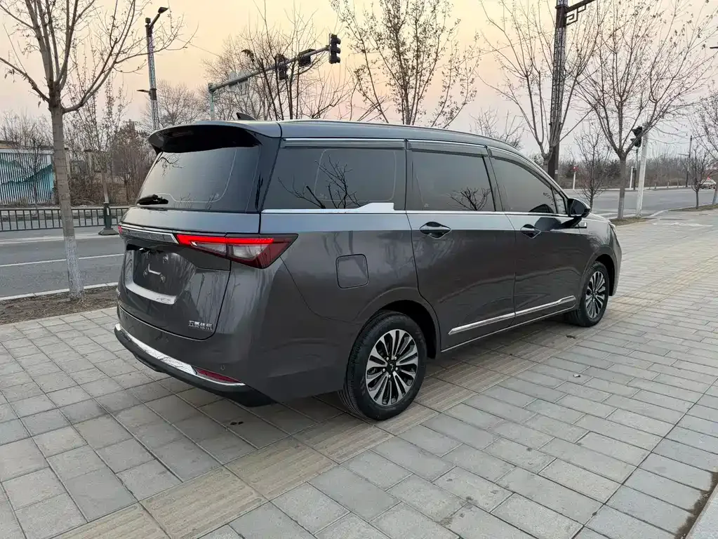 Wuling Jiachen — фото 9