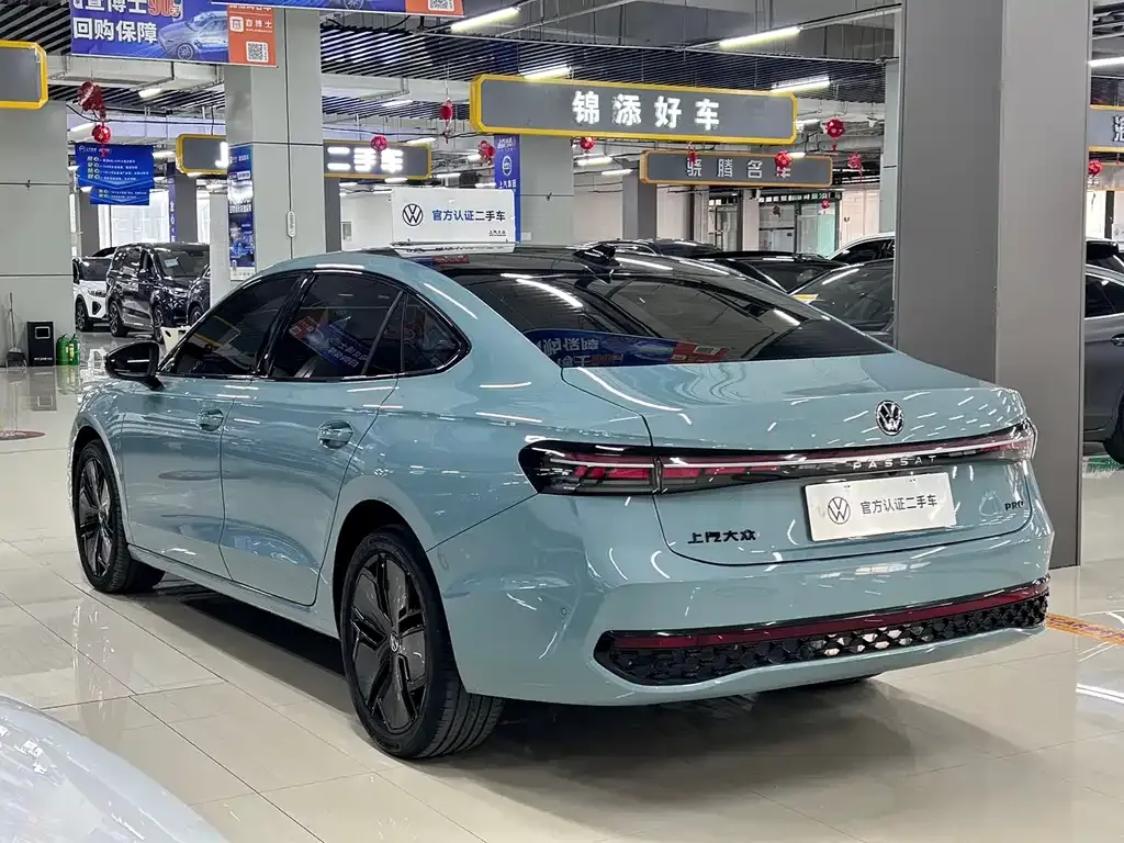 Volkswagen Passat — фото 10