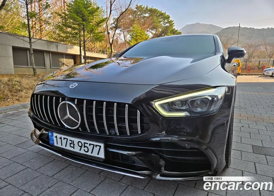 Mercedes-Benz AMG GT — фото 1