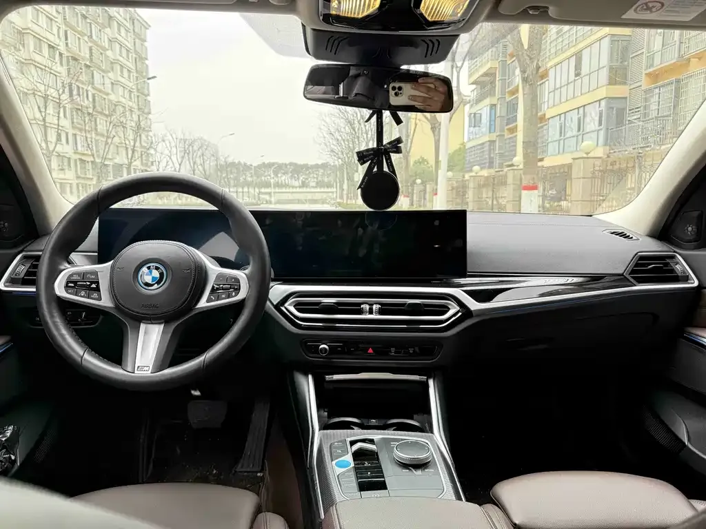 BMW i3 — фото 2