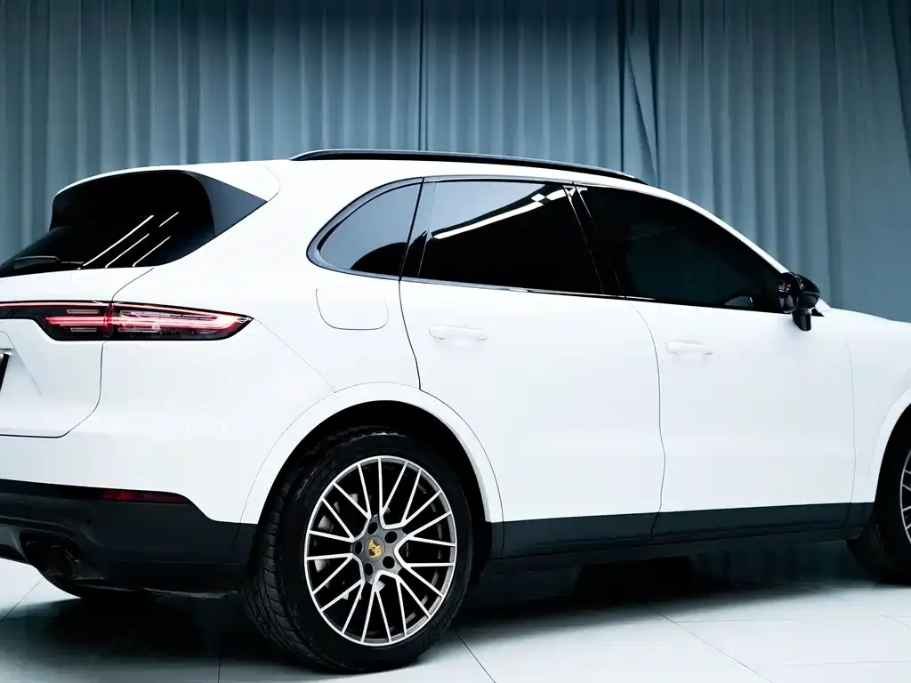 Porsche Cayenne — фото 3
