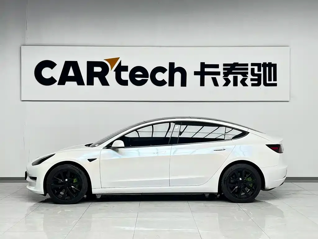 Tesla Model 3 — фото 4