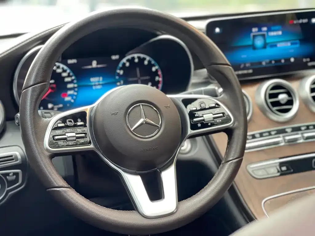 Mercedes-Benz GLC — фото 9