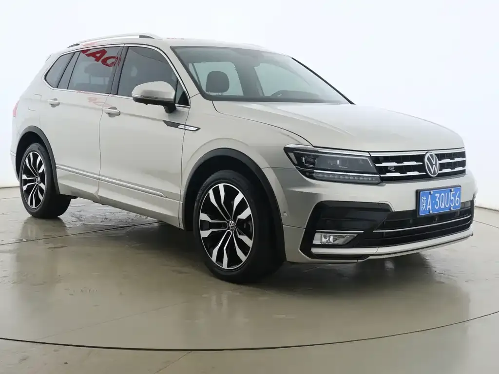 Volkswagen Tiguan L — фото 3
