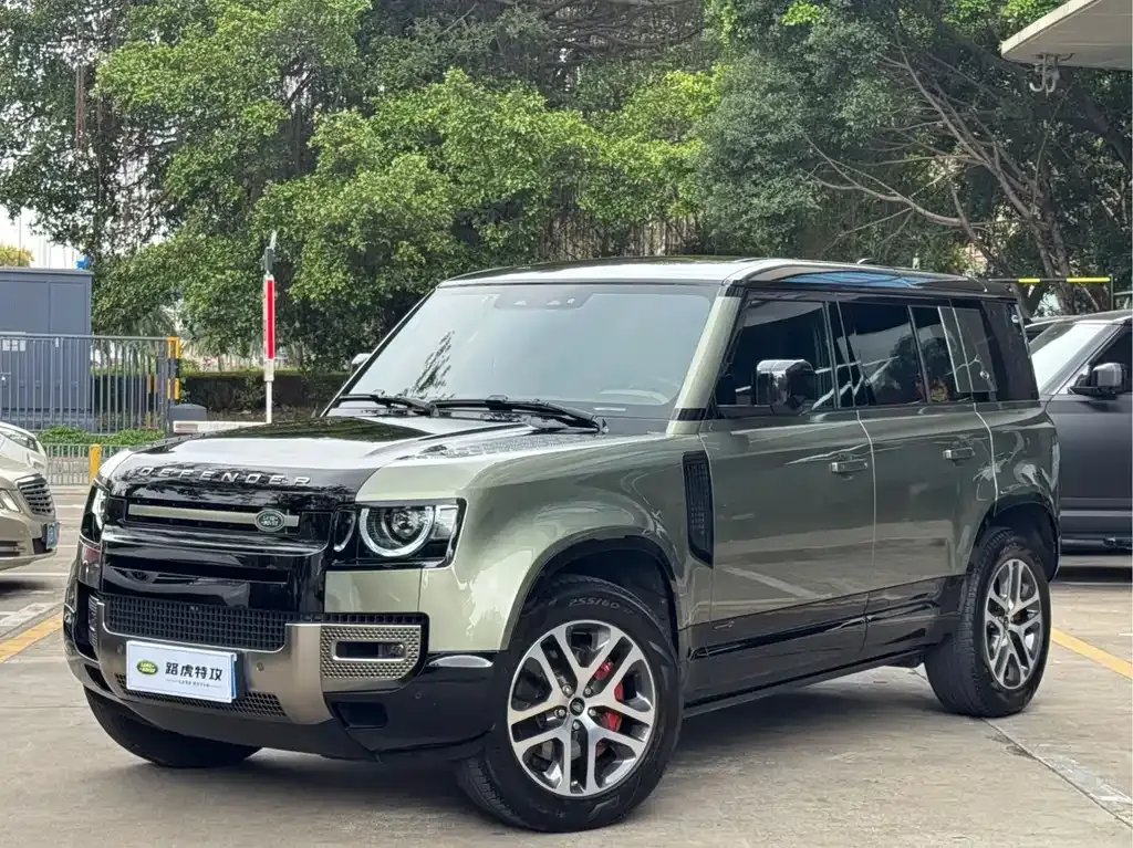 Land Rover Defender — фото 1