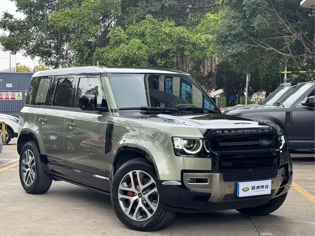 Land Rover Defender — фото 10