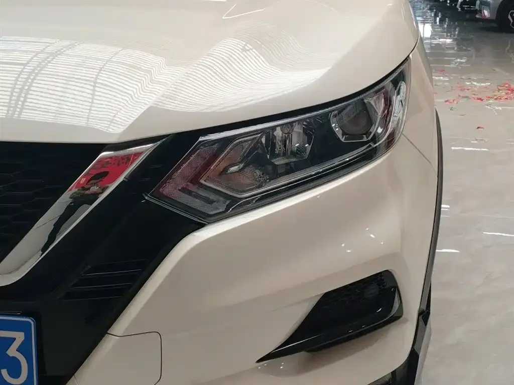 Nissan Qashqai — фото 9