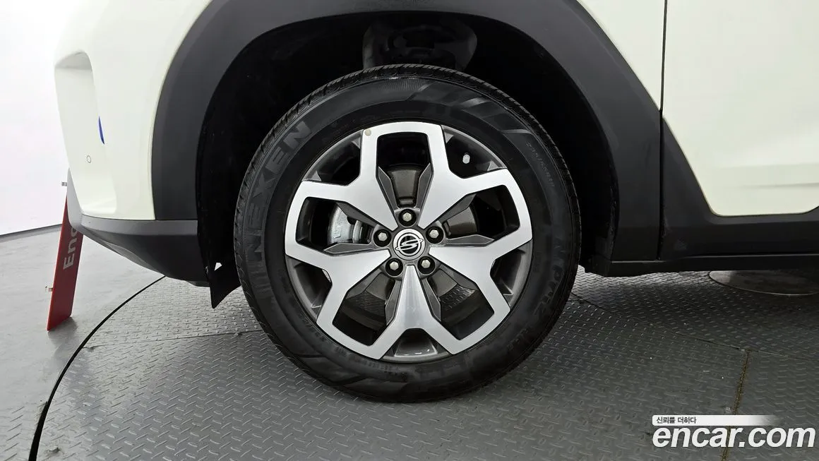 KG Mobility (Ssangyong) Torres — фото 4