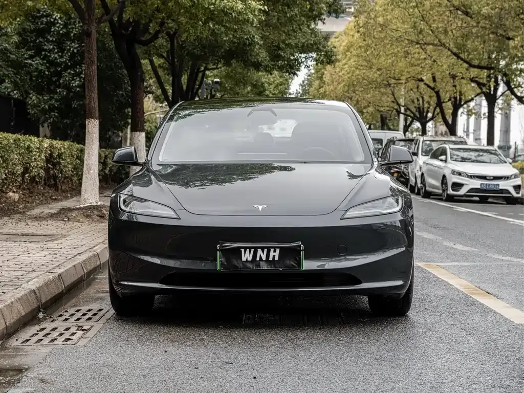 Tesla Model 3 — фото 8