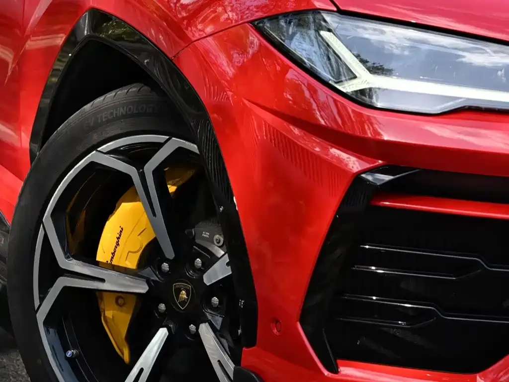 Lamborghini Urus — фото 3
