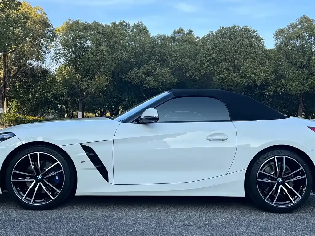 BMW Z4 — фото 9