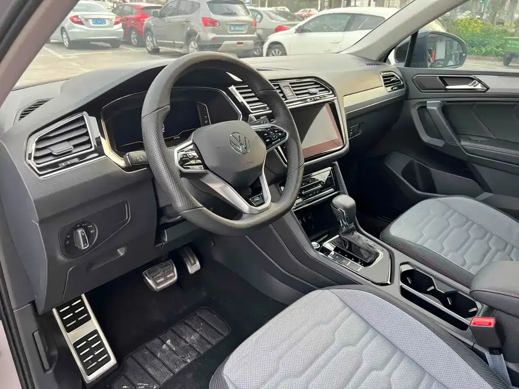 Volkswagen Tiguan X — фото 5