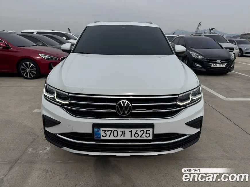 Volkswagen Tiguan — фото 1