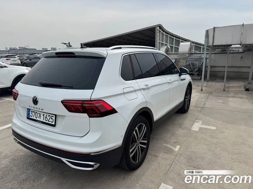 Volkswagen Tiguan — фото 6