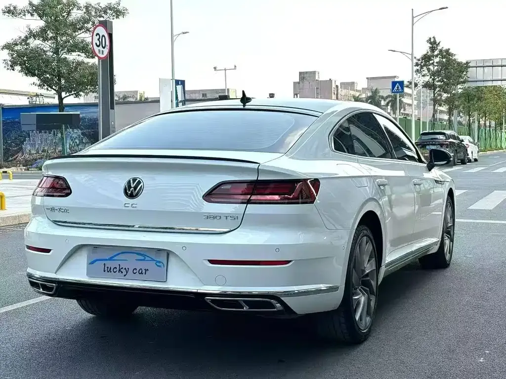Volkswagen CC — фото 3