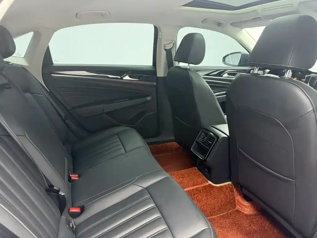 Volkswagen Passat — фото 5