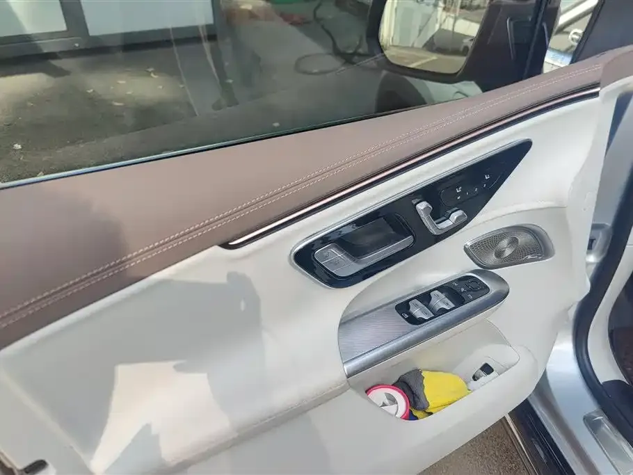 Mercedes-Benz EQE SUV — фото 2
