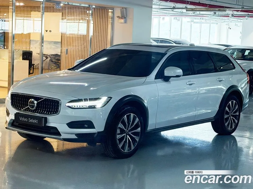 Volvo V90 — фото 1