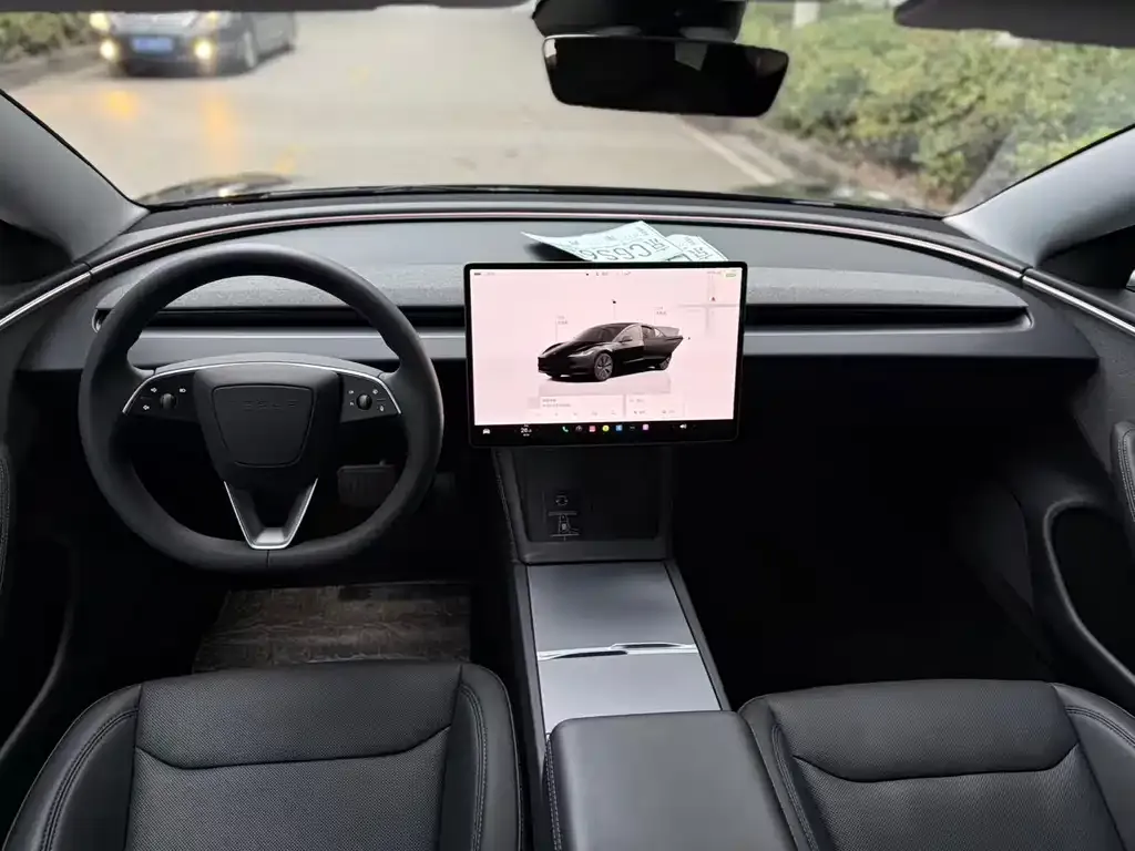 Tesla Model 3 — фото 2