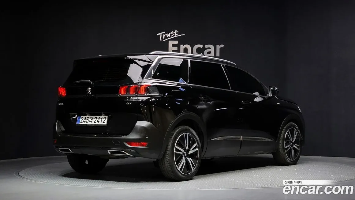 Peugeot 5008 — фото 10