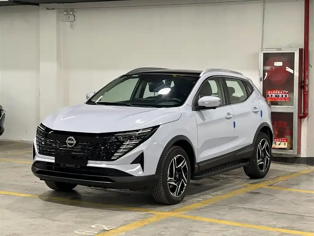 Nissan Qashqai — фото 1