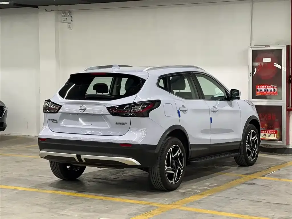 Nissan Qashqai — фото 4