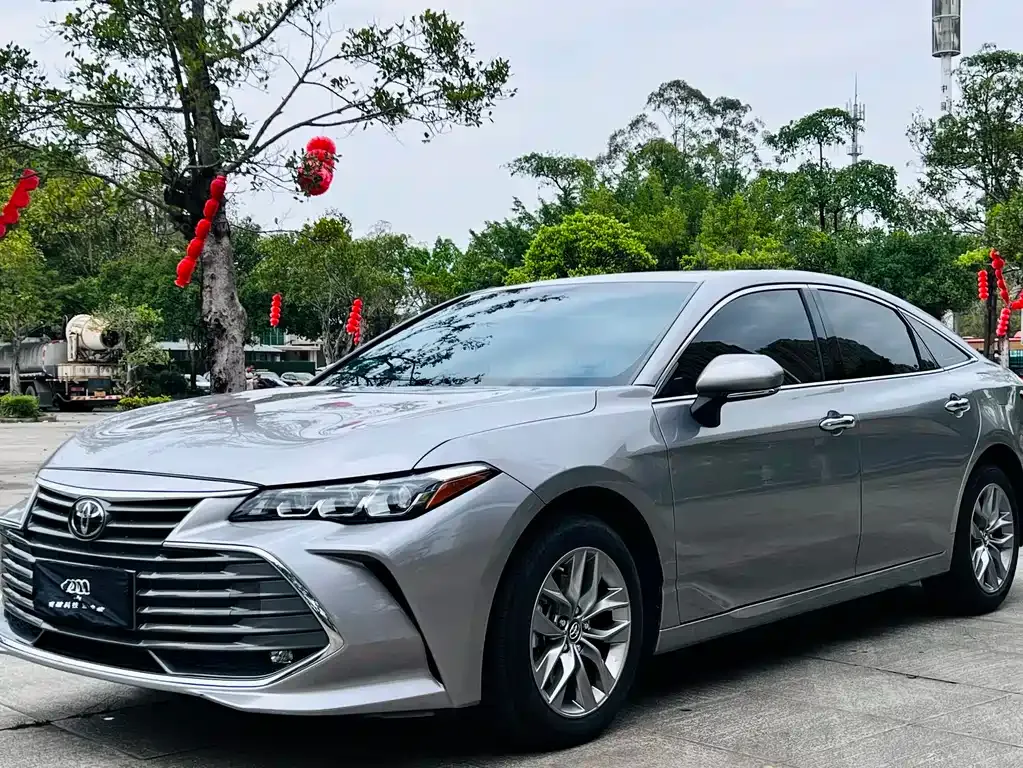 Toyota Avalon — фото 10