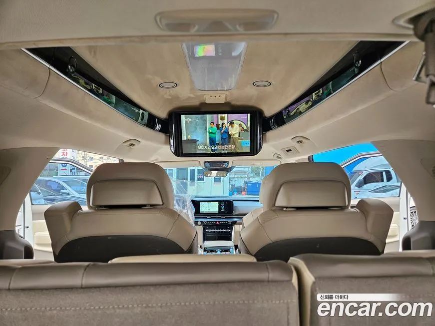 Kia Carnival — фото 9