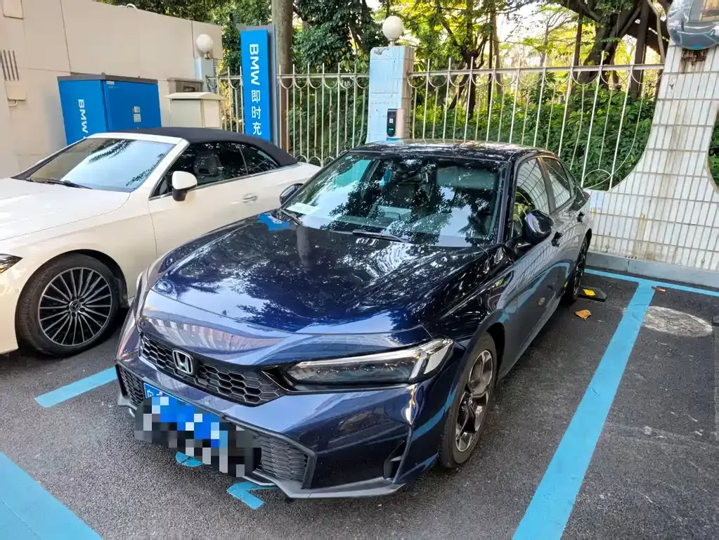 Honda Civic — фото 1