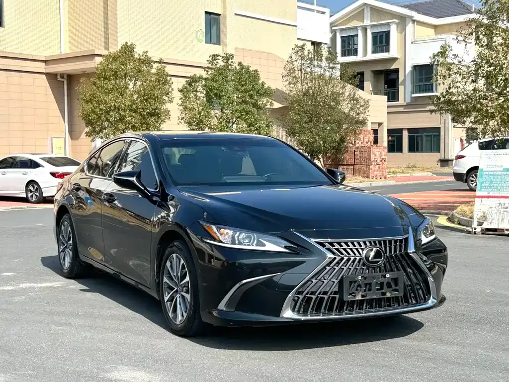 Lexus ES — фото 6