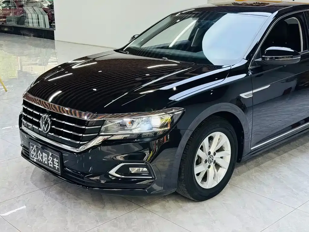 Volkswagen Passat — фото 9