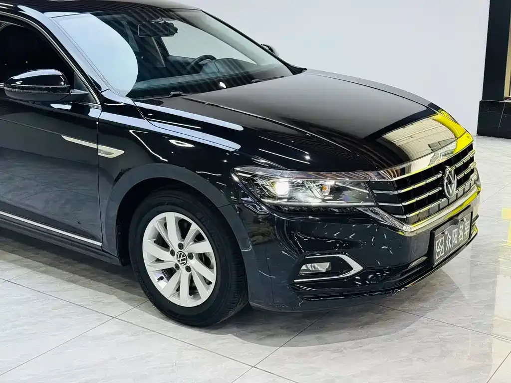 Volkswagen Passat — фото 3