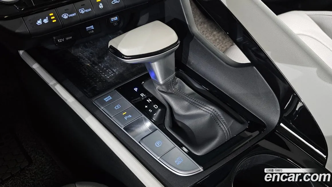 Hyundai AVANTE — фото 4