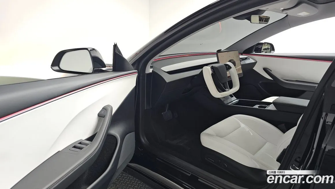 Tesla Model 3 — фото 4