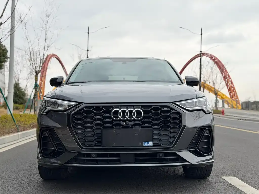 Audi Q3 Sportback — фото 4