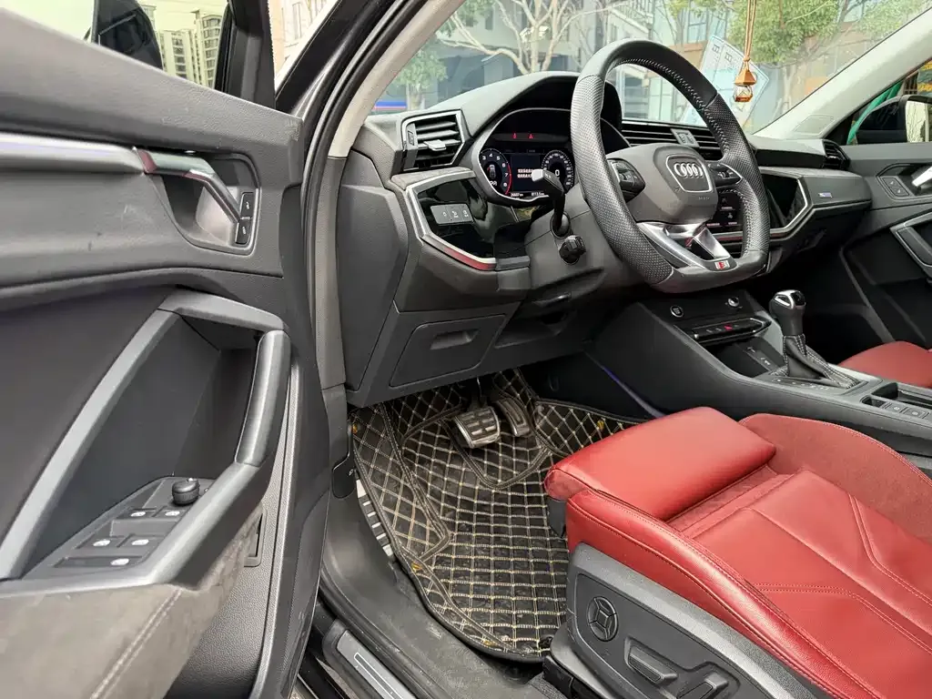 Audi Q3 Sportback — фото 2