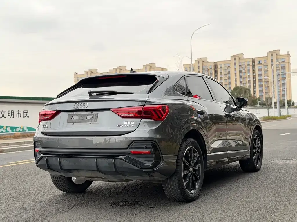 Audi Q3 Sportback — фото 3