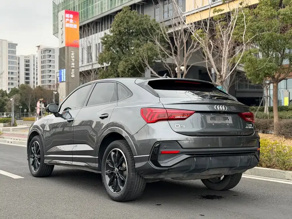 Audi Q3 Sportback — фото 9
