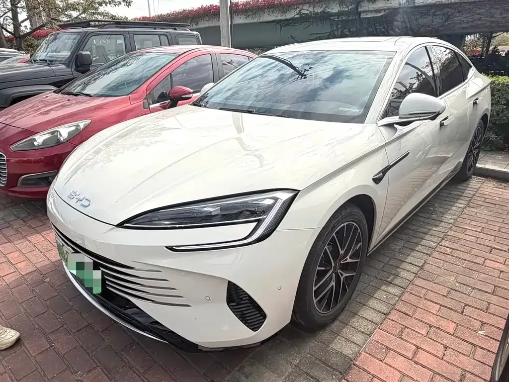 BYD Seal 07 DM-i — фото 1