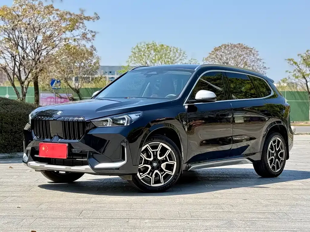 BMW X1 — фото 1