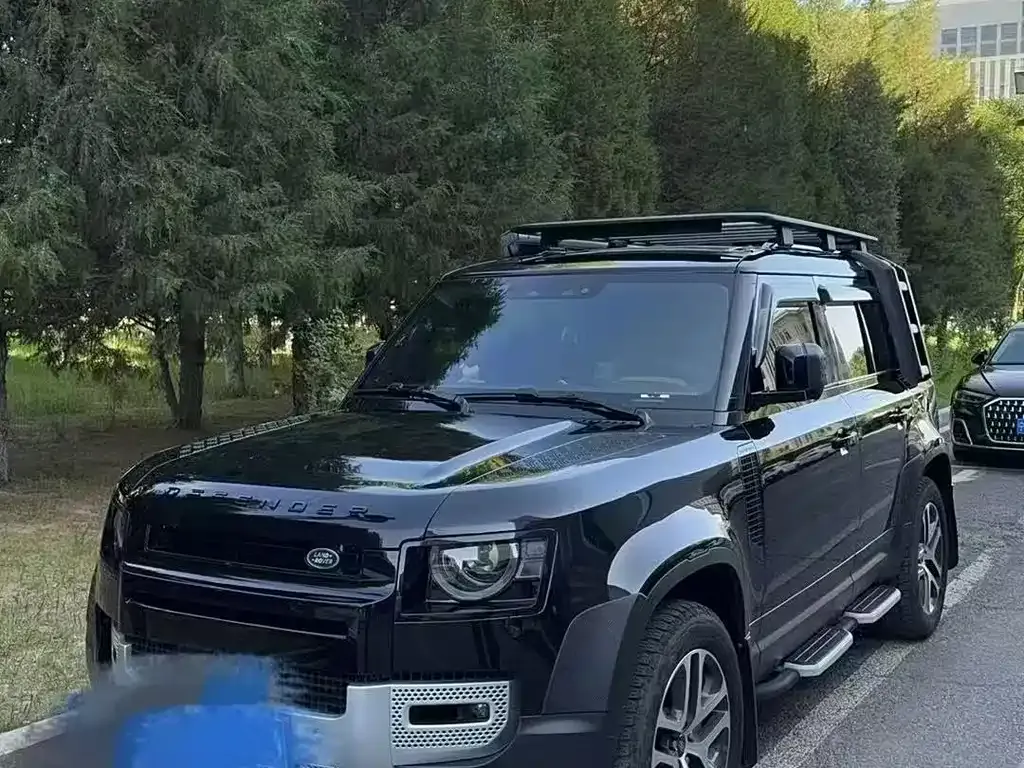 Land Rover Defender — фото 1