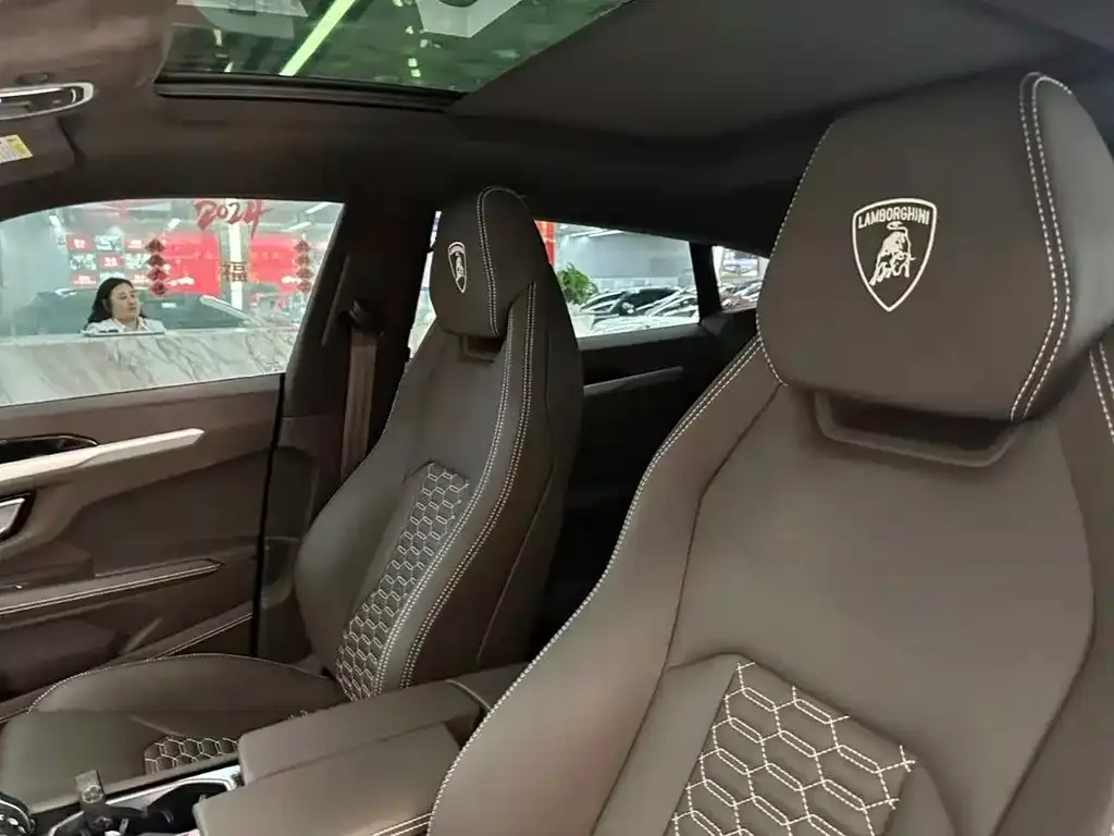 Lamborghini Urus — фото 2