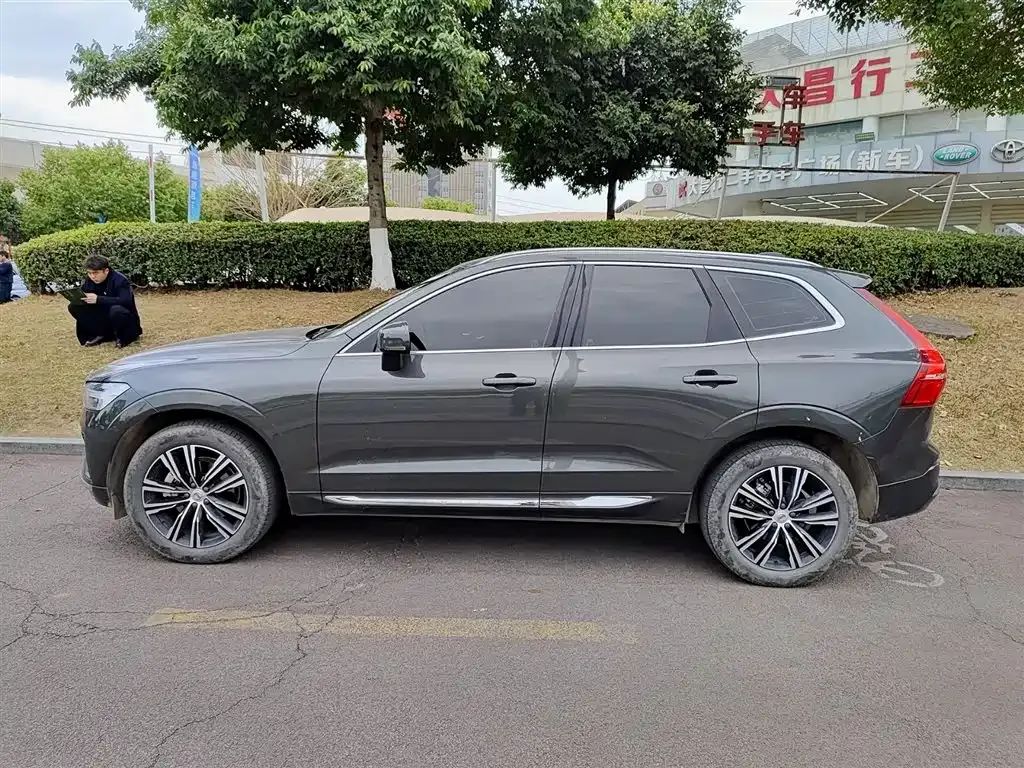Volvo XC60 — фото 6