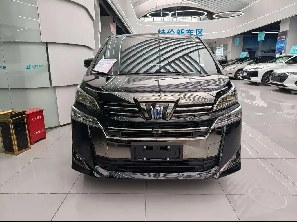 Toyota Vellfire — фото 10
