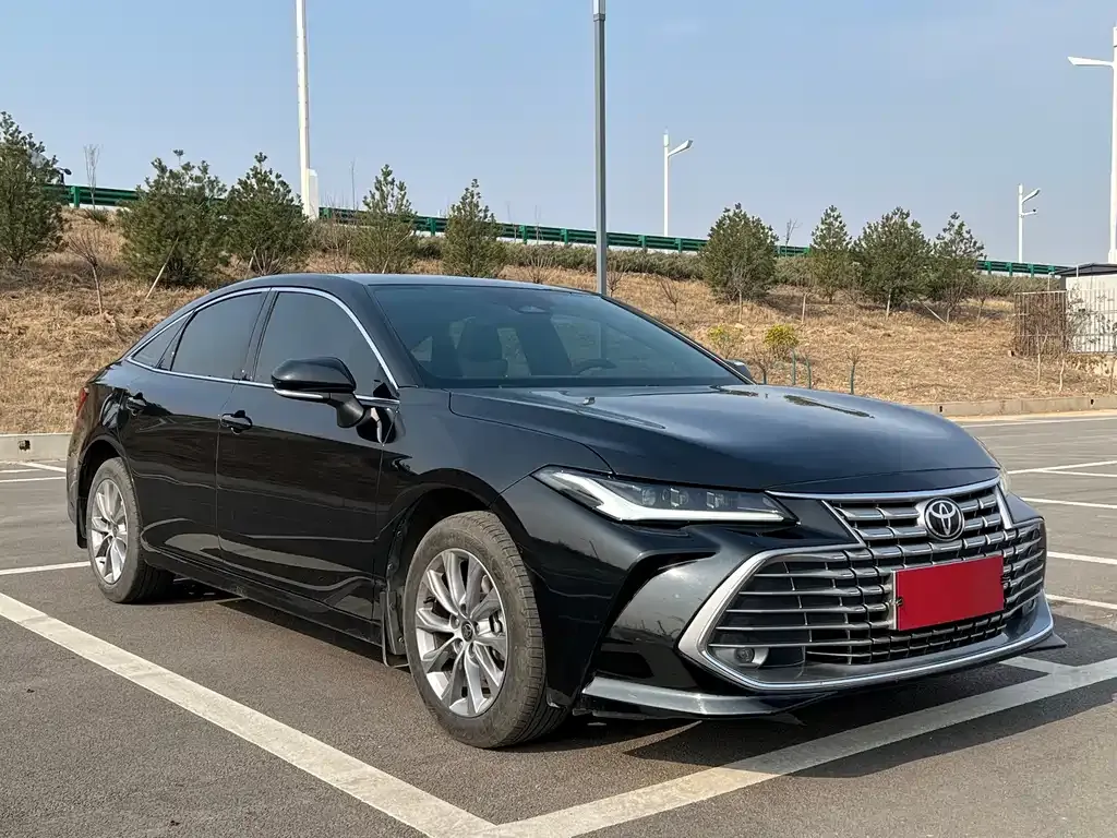 Toyota Avalon — фото 10