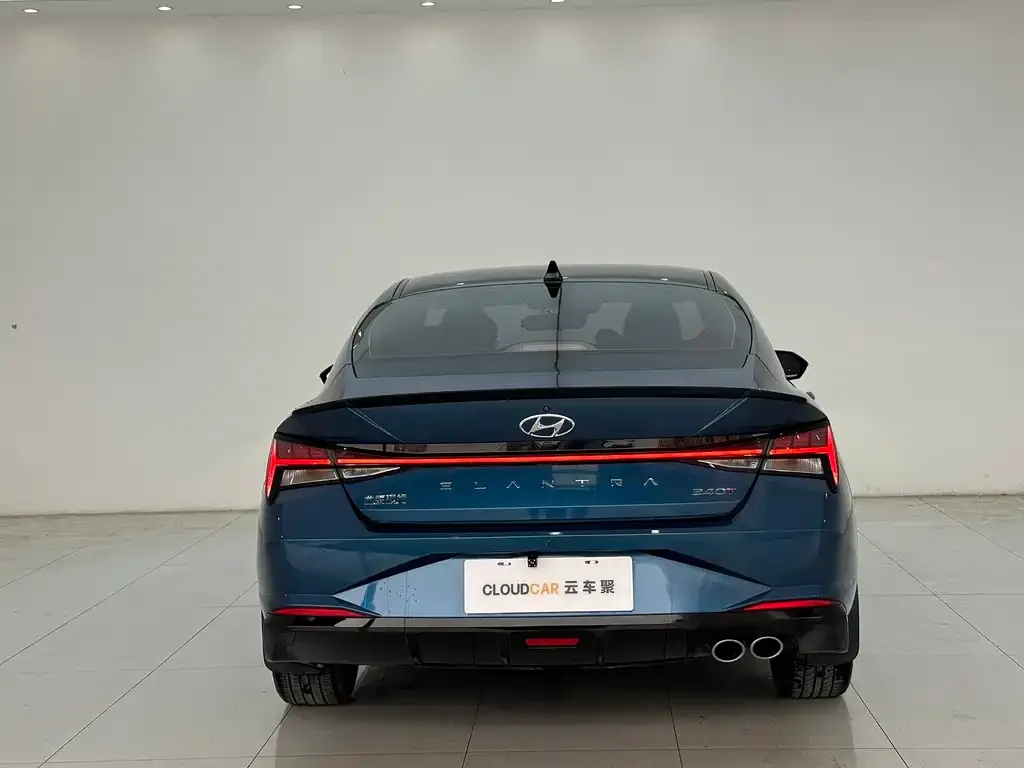 Hyundai Elantra — фото 2